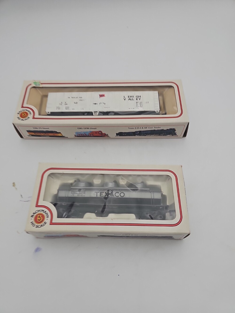 Lot of 2 new vintage Bachmann HO scale model train cars in original window boxes
